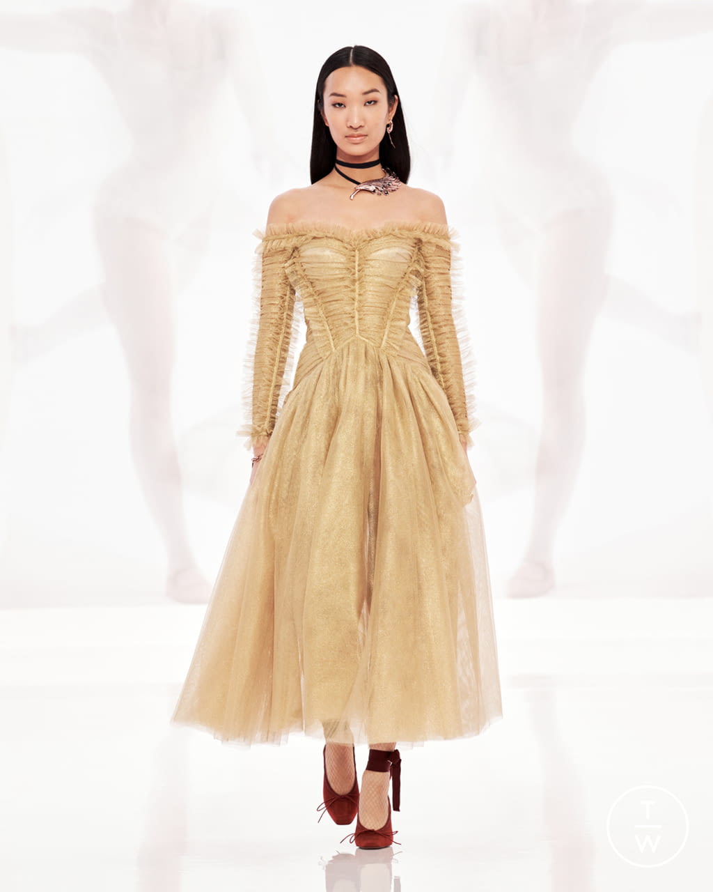 Fashion Week New York Spring/Summer 2022 look 26 from the Zimmermann collection womenswear