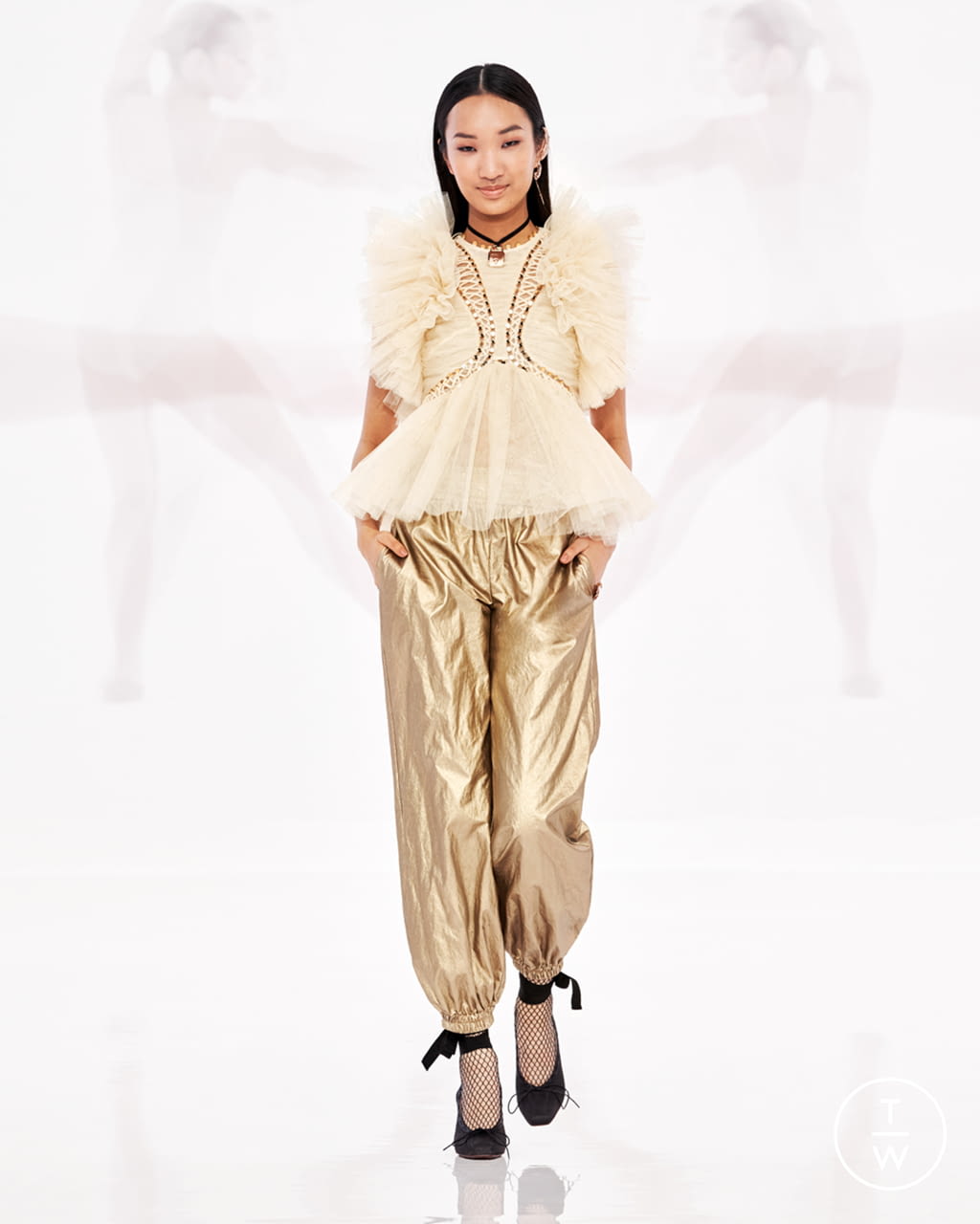Fashion Week New York Spring/Summer 2022 look 29 from the Zimmermann collection womenswear