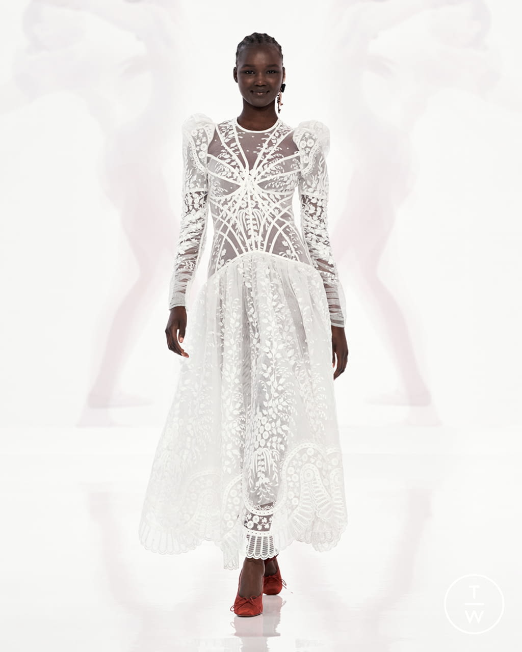 Fashion Week New York Spring/Summer 2022 look 39 from the Zimmermann collection womenswear