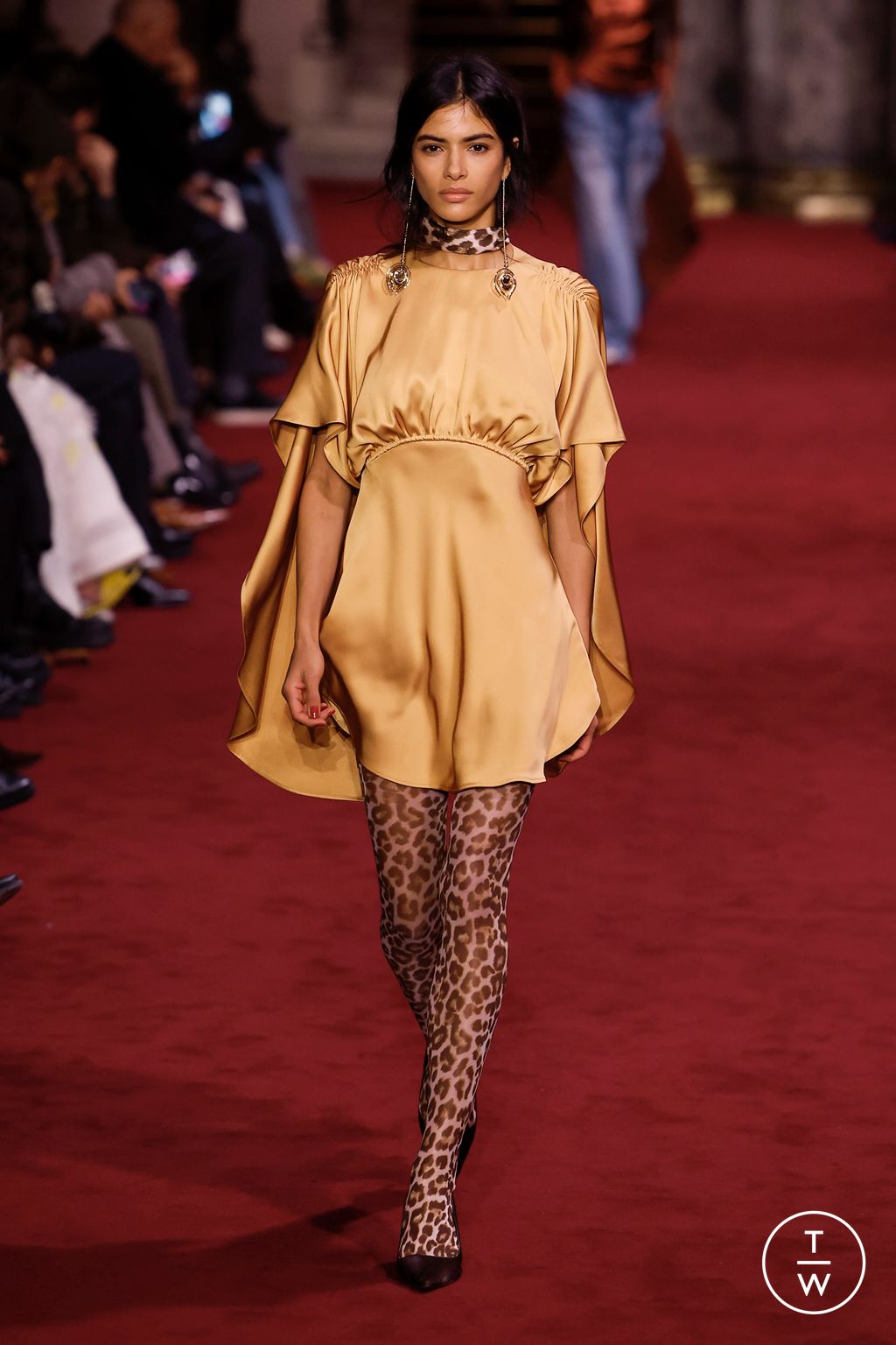 Fashion Week Paris Fall/Winter 2024 look 38 from the Zimmermann collection 女装