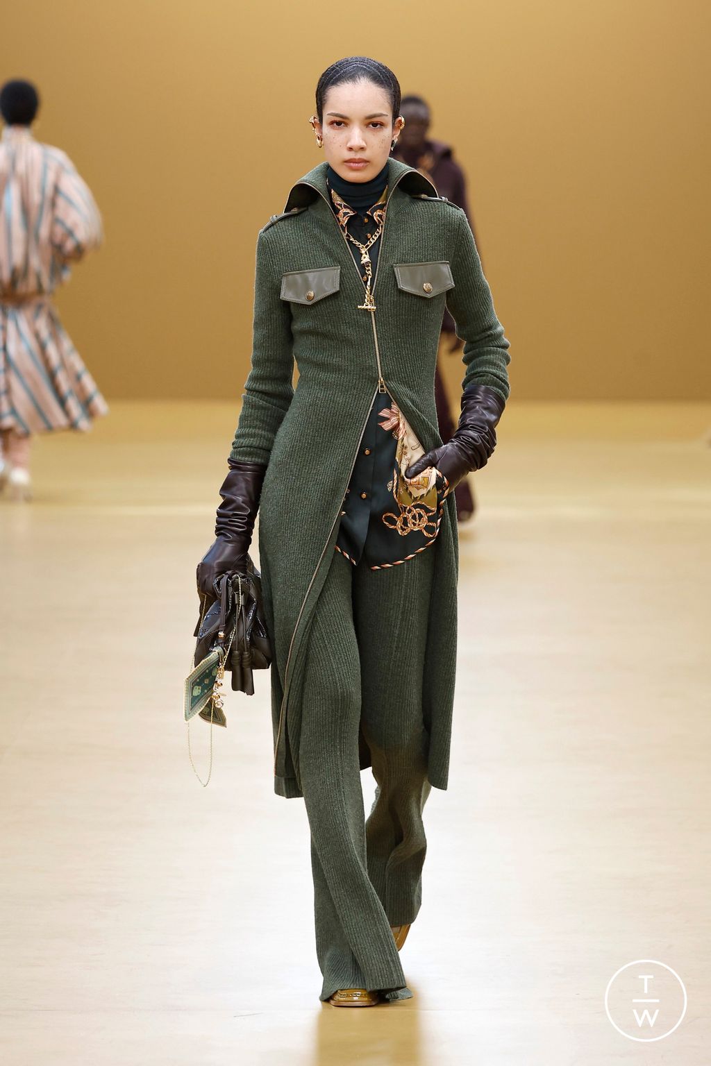 Fashion Week Paris Fall/Winter 2026 look 18 from the Zimmermann collection 女装