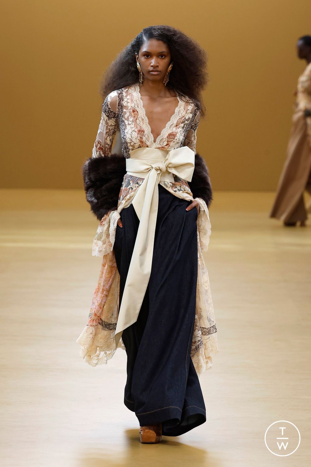 Fashion Week Paris Fall/Winter 2026 look 25 from the Zimmermann collection womenswear