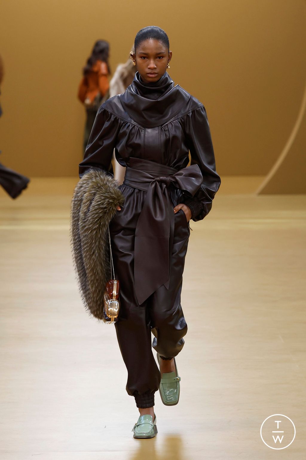 Fashion Week Paris Fall/Winter 2026 look 26 from the Zimmermann collection 女装