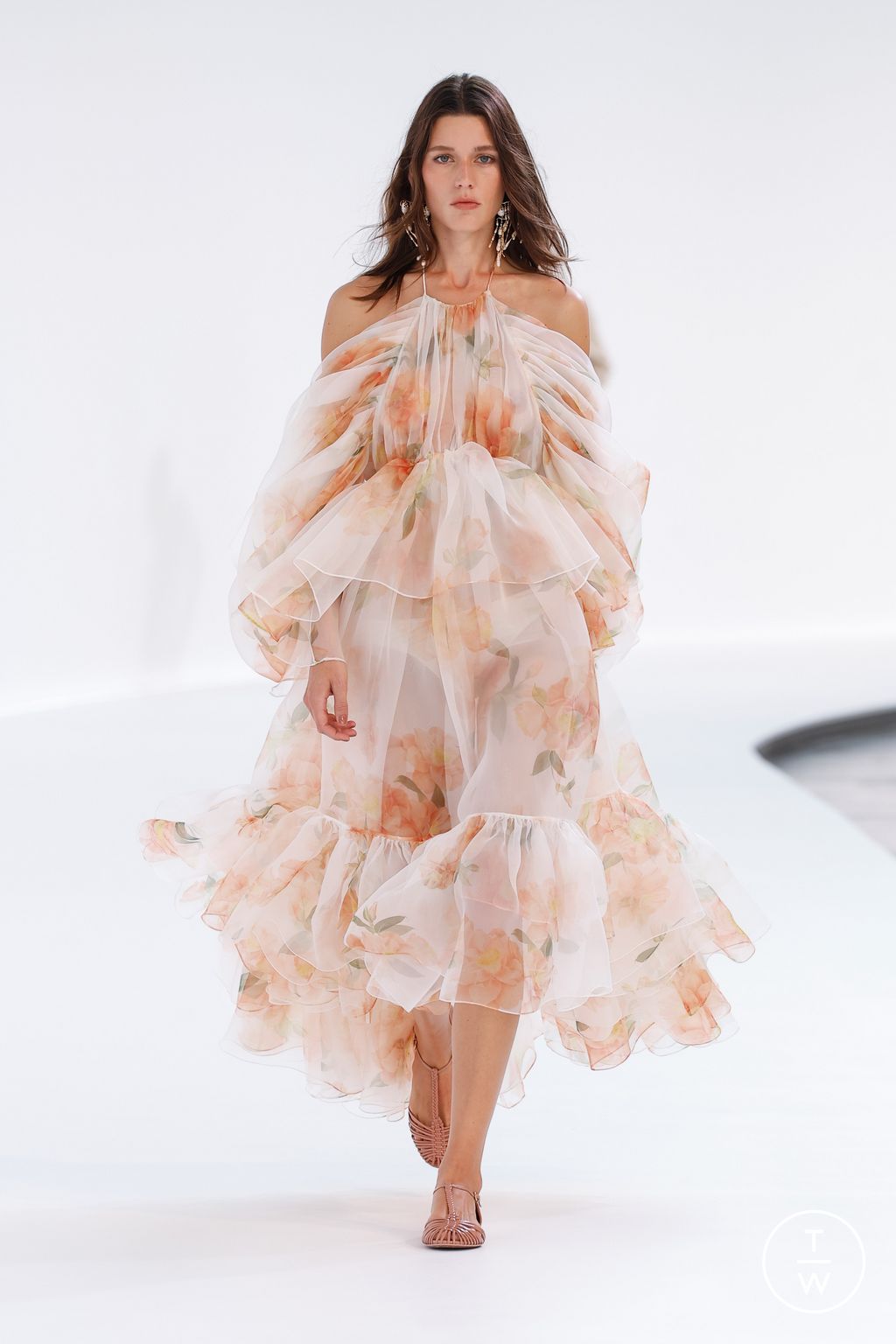Fashion Week Paris Spring/Summer 2024 look 1 from the Zimmermann collection 女装