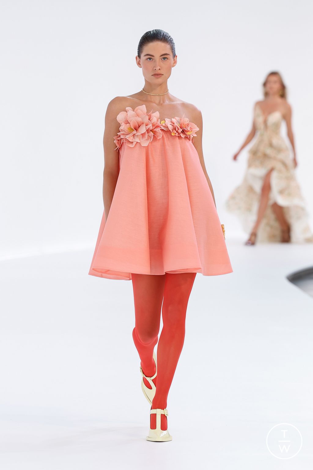 Fashion Week Paris Spring/Summer 2024 look 3 from the Zimmermann collection 女装