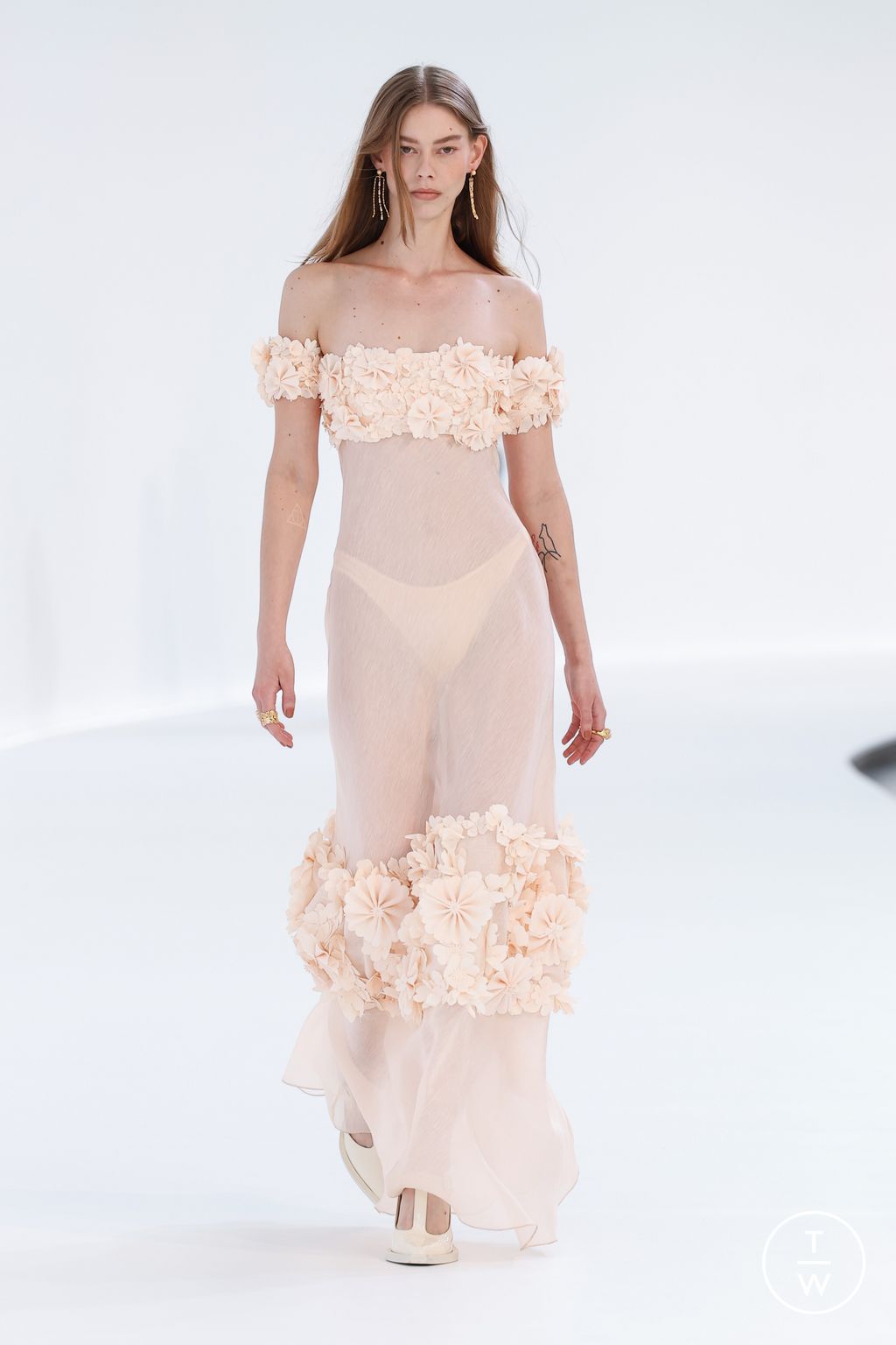 Fashion Week Paris Spring/Summer 2024 look 11 from the Zimmermann collection womenswear