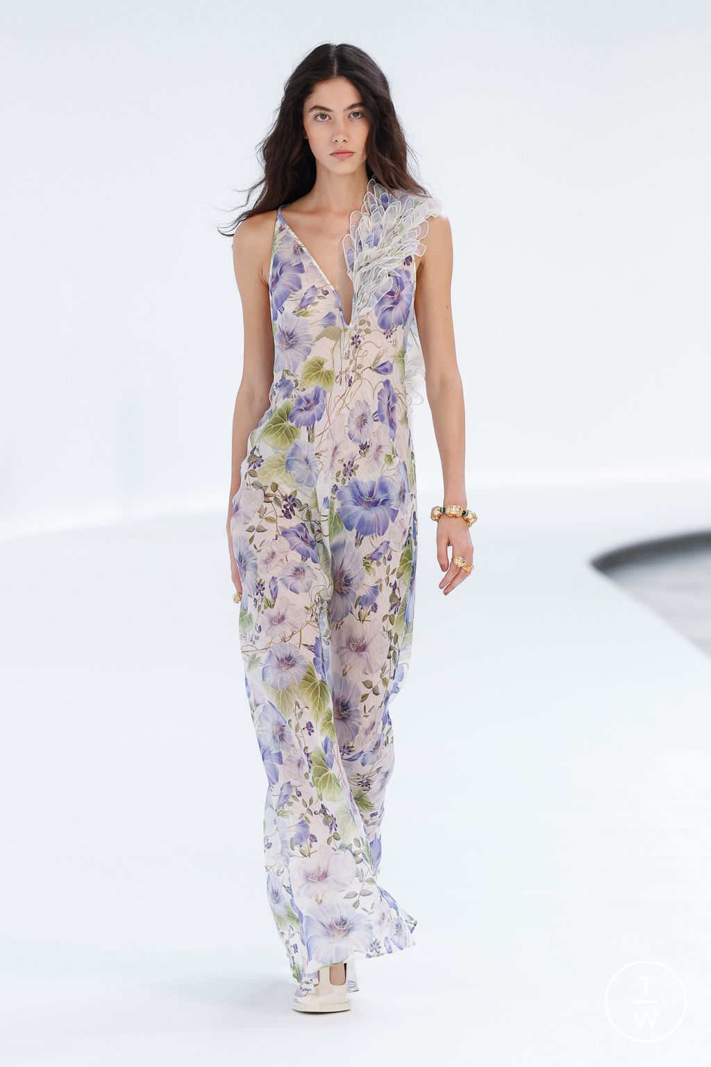Fashion Week Paris Spring/Summer 2024 look 14 from the Zimmermann collection womenswear
