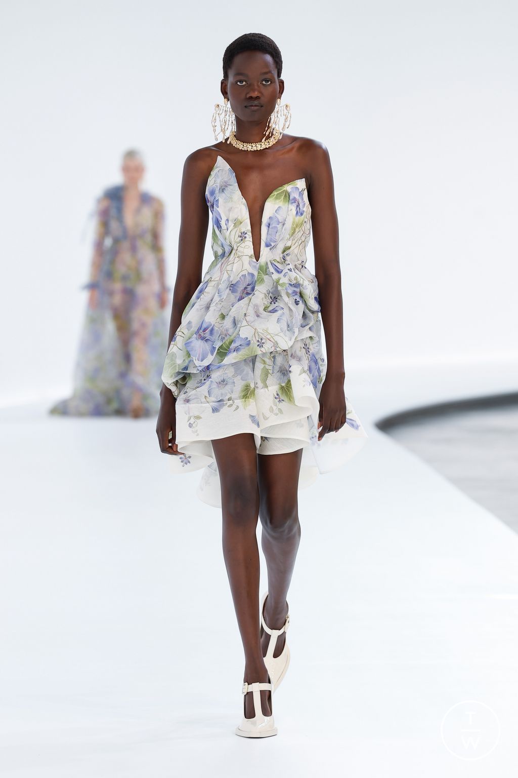 Fashion Week Paris Spring/Summer 2024 look 23 from the Zimmermann collection womenswear