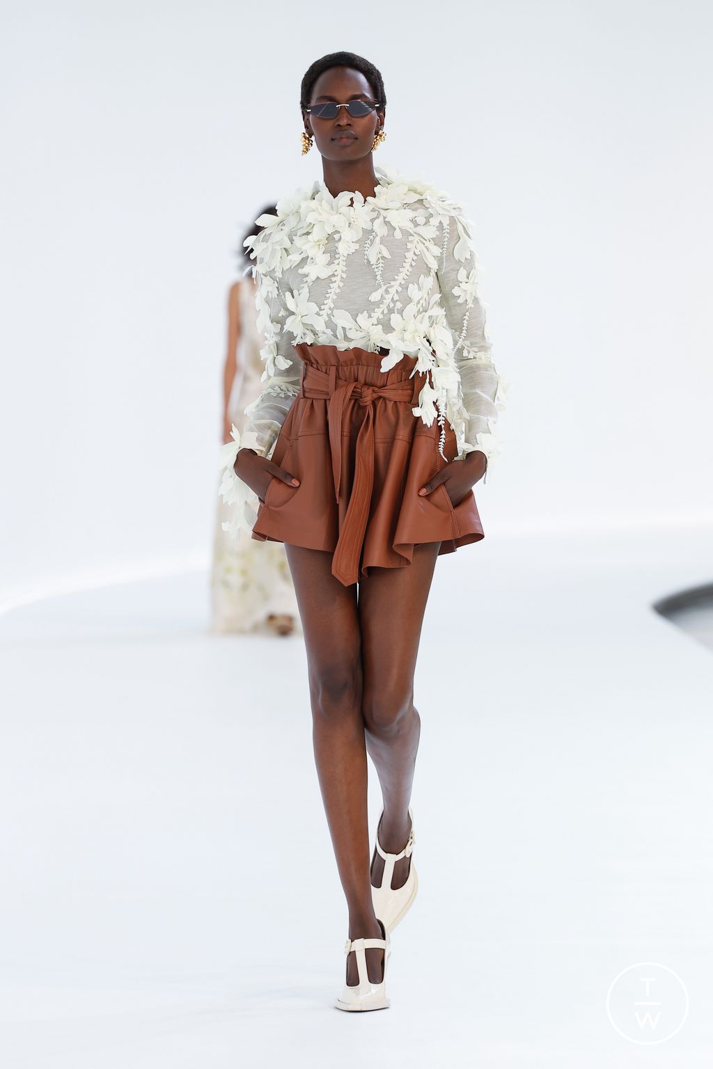 Fashion Week Paris Spring/Summer 2024 look 26 from the Zimmermann collection womenswear