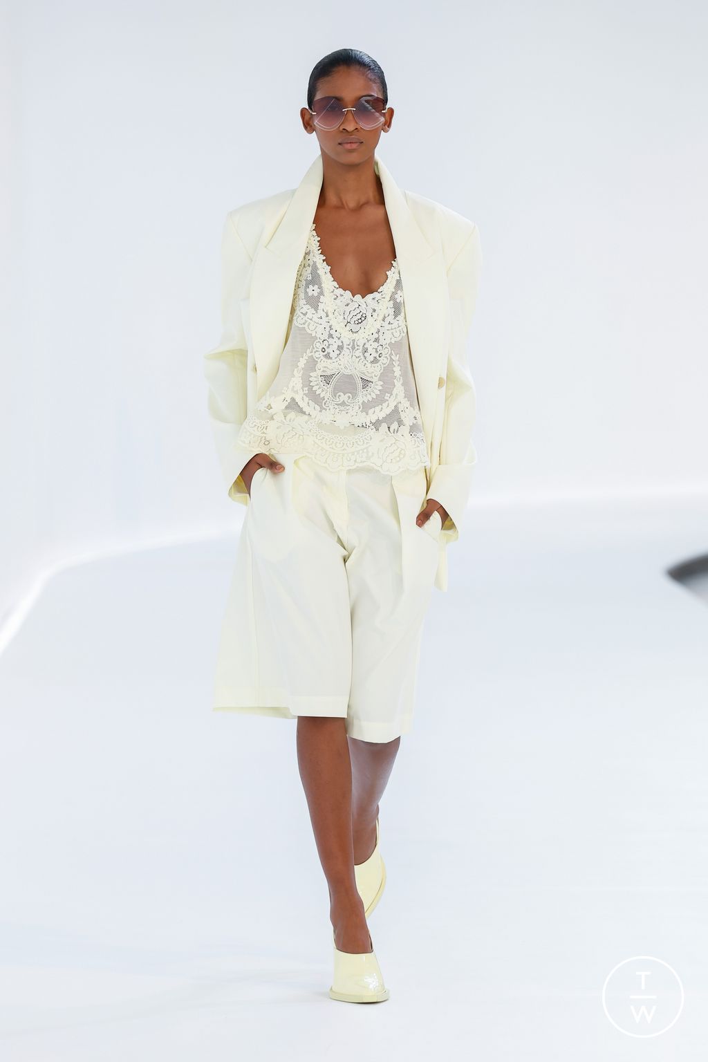Fashion Week Paris Spring/Summer 2024 look 28 from the Zimmermann collection womenswear