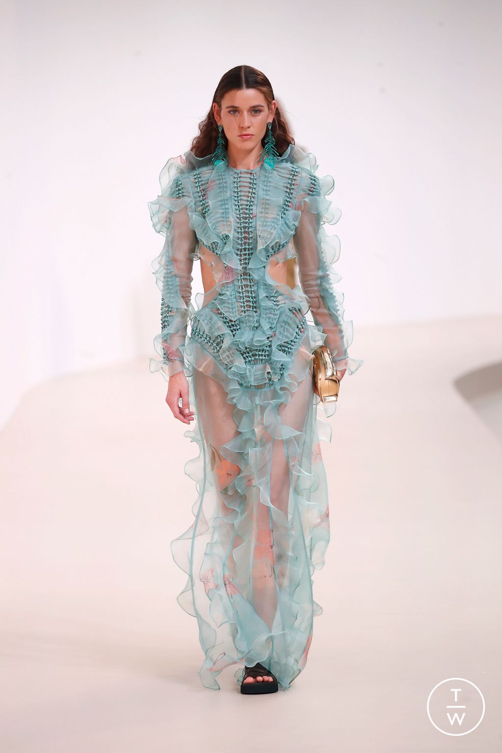 Fashion Week Paris Spring/Summer 2025 look 1 from the Zimmermann collection 女装