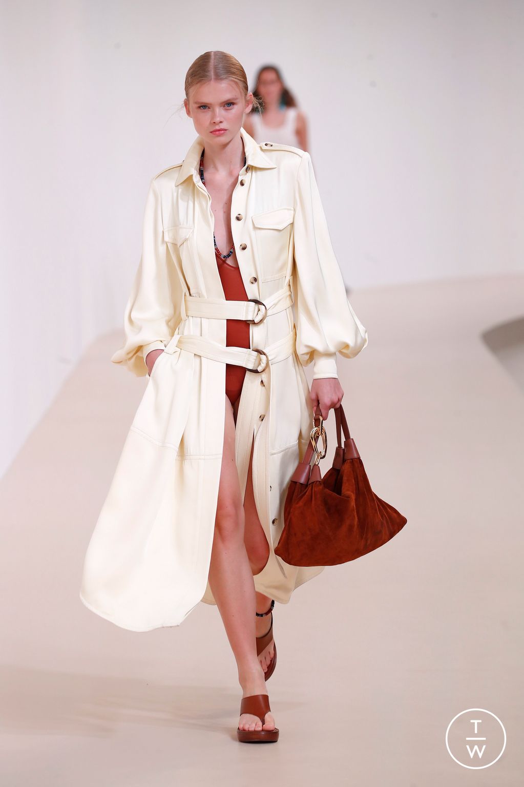 Fashion Week Paris Spring/Summer 2025 look 23 from the Zimmermann collection 女装
