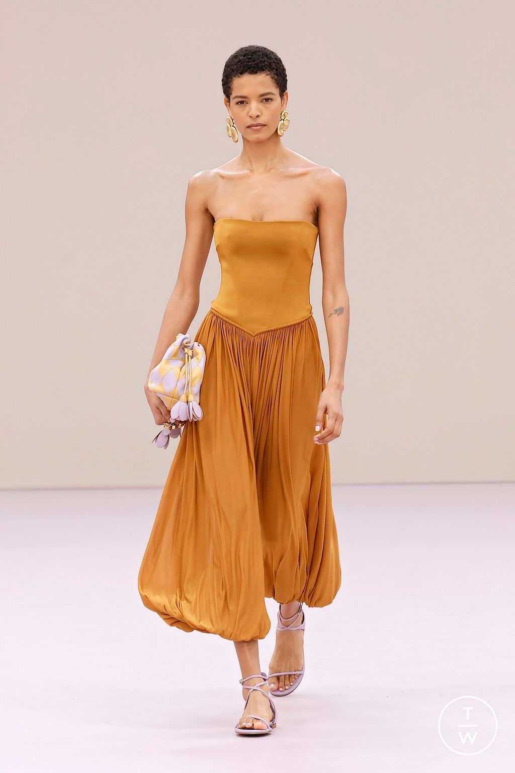 Fashion Week Paris Spring/Summer 2026 look 2 from the Zimmermann collection womenswear