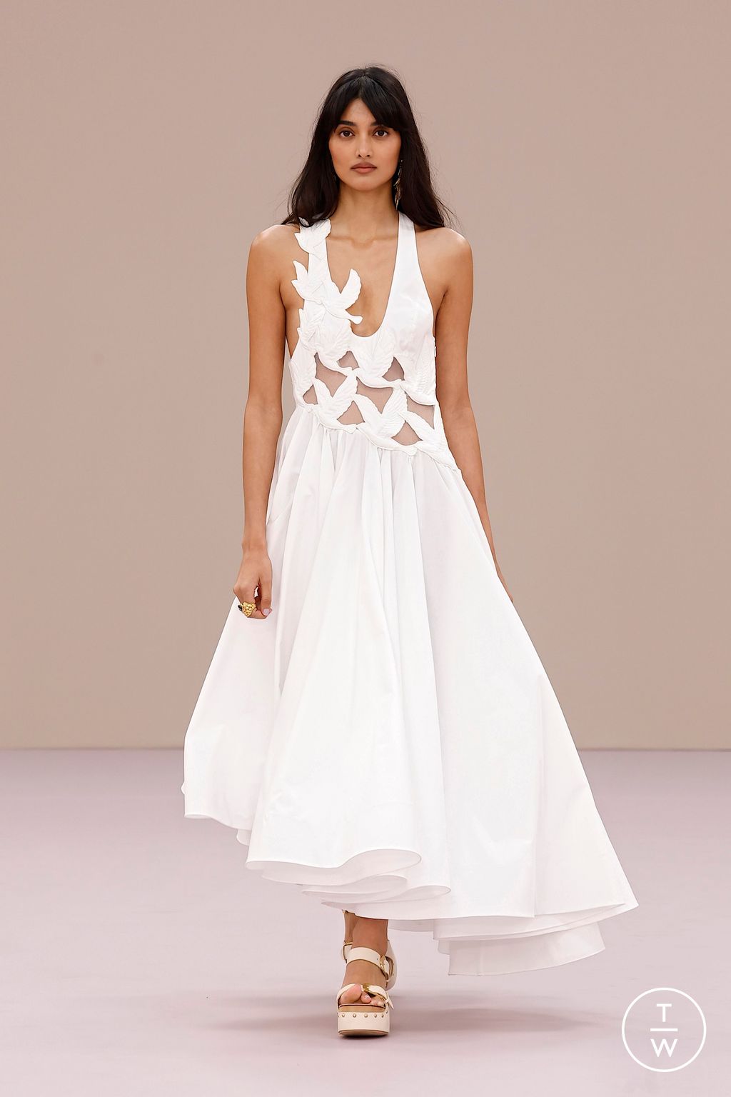 Fashion Week Paris Spring/Summer 2026 look 10 from the Zimmermann collection womenswear