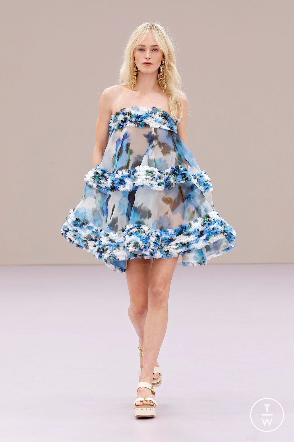 Fashion Week Paris Spring/Summer 2026 look 45 from the Zimmermann collection womenswear