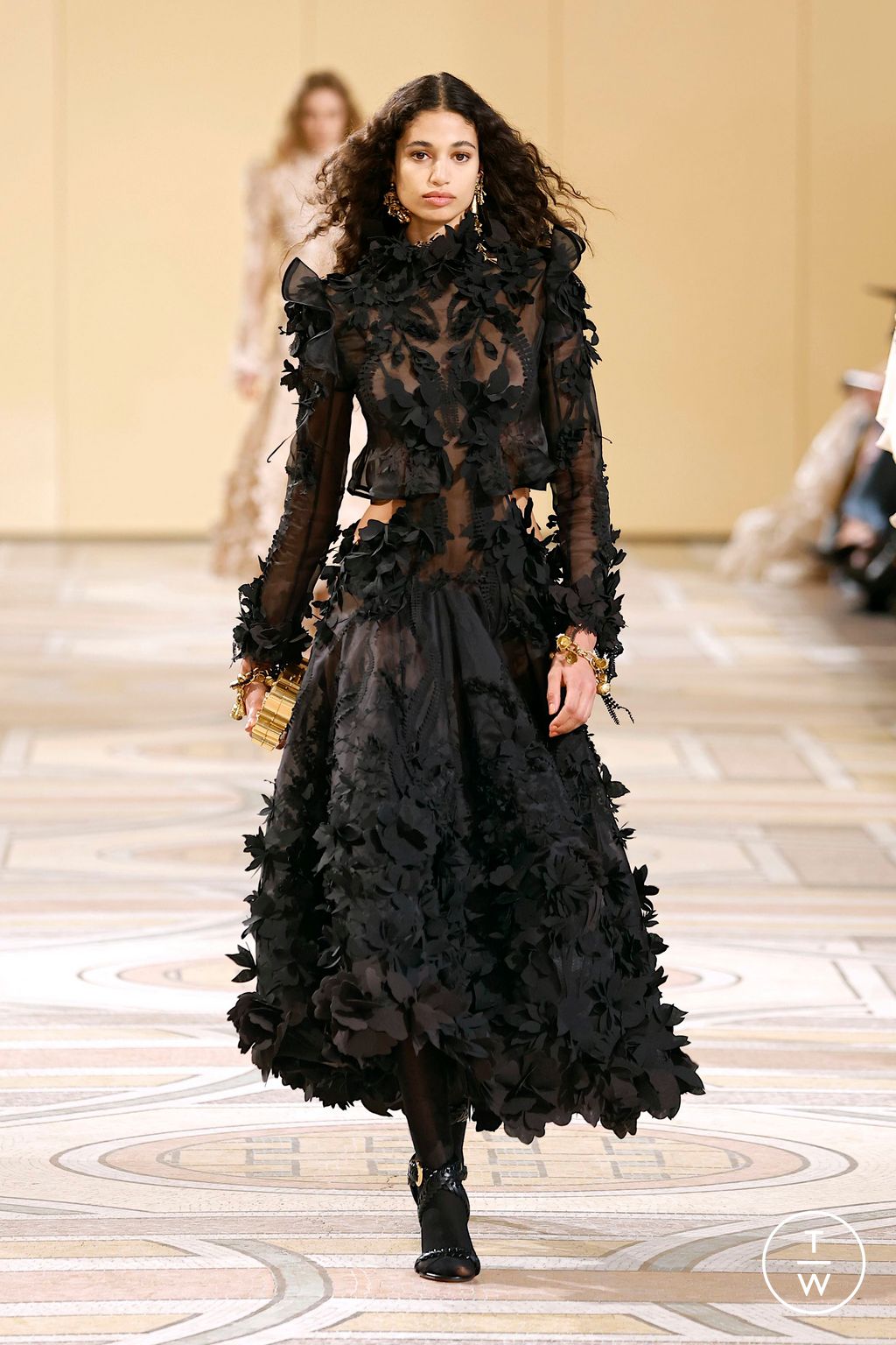 Fashion Week Paris Fall/Winter 2025 look 49 from the Zimmermann collection 女装