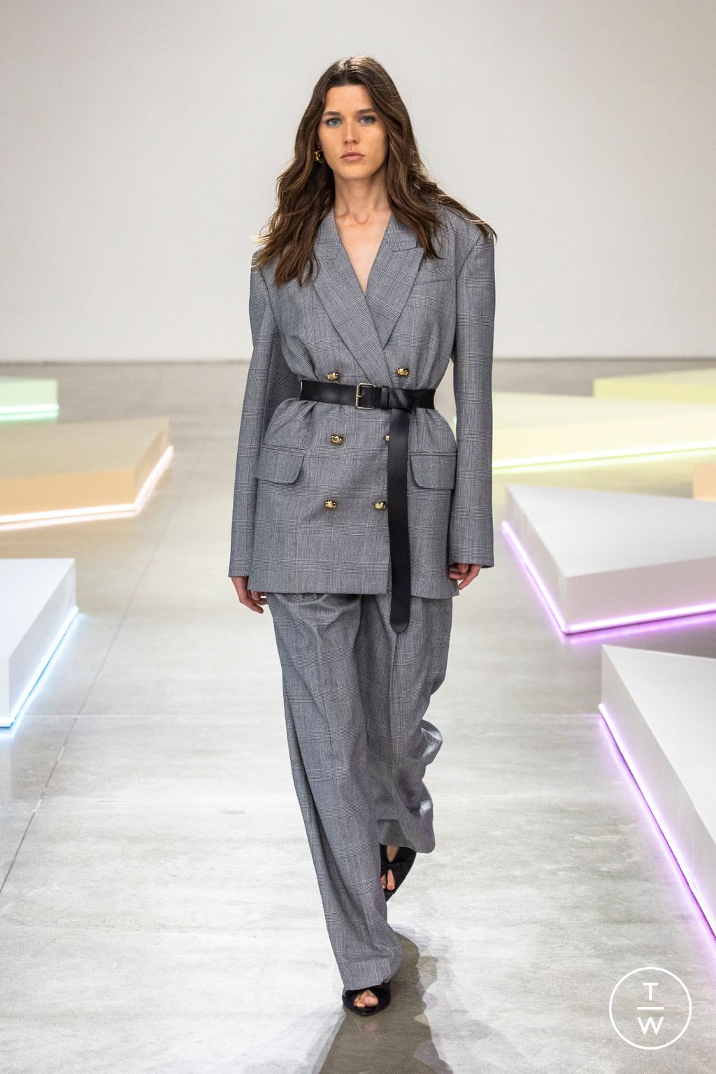 Fashion Week Paris Resort 2025 look 37 from the Zimmermann collection womenswear