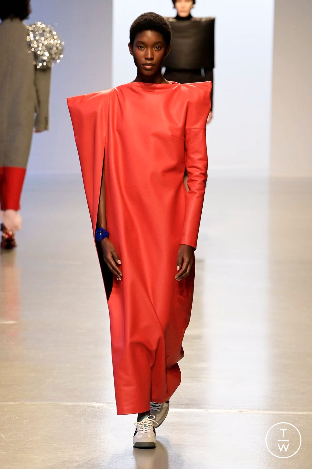 Fashion Week Paris Fall/Winter 2024 look 3 de la collection Zomer womenswear