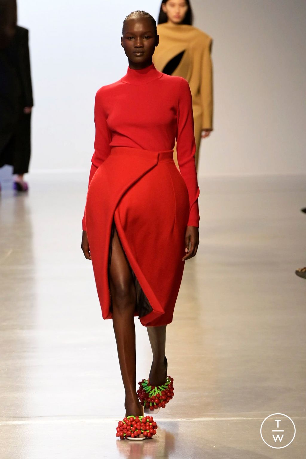 Fashion Week Paris Fall/Winter 2024 look 10 de la collection Zomer womenswear
