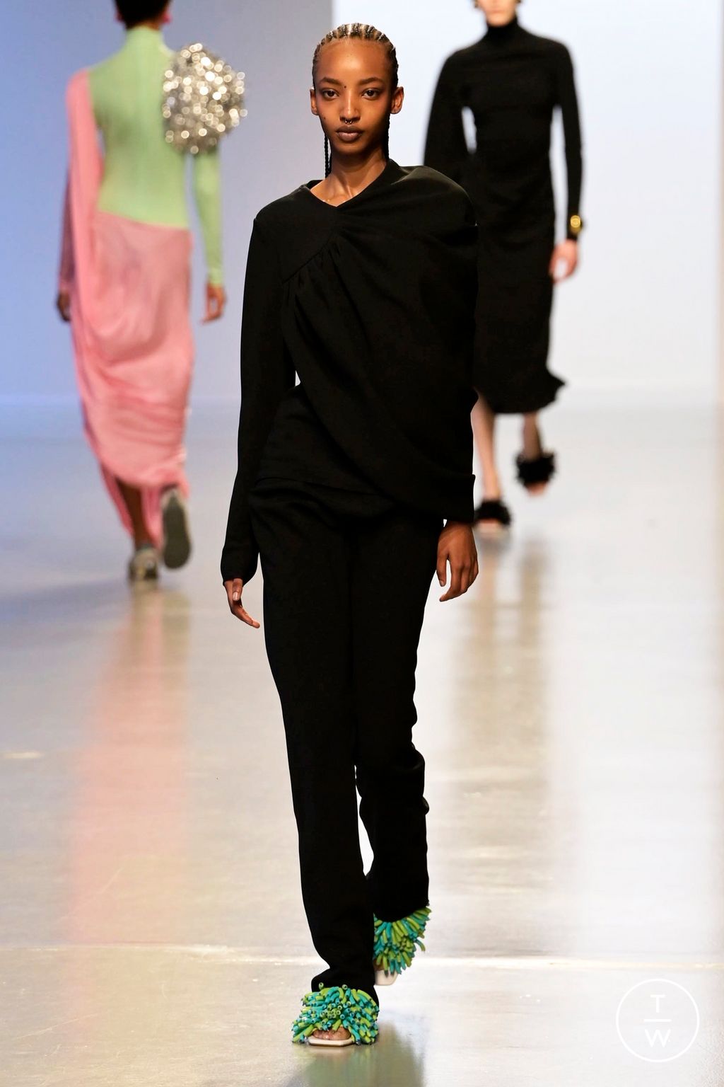 Fashion Week Paris Fall/Winter 2024 look 27 from the Zomer collection 女装