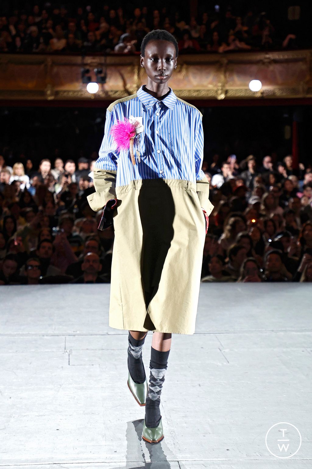 Fashion Week Paris Fall/Winter 2026 look 21 de la collection Zomer womenswear