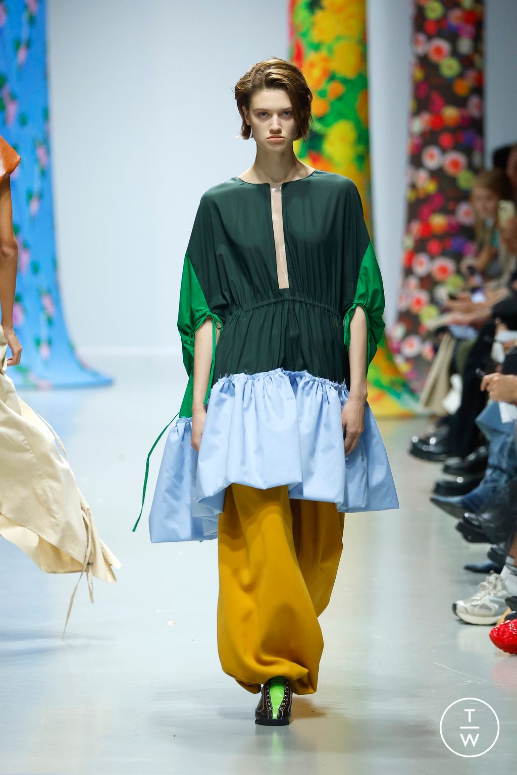 Fashion Week Paris Spring/Summer 2025 look 22 de la collection Zomer womenswear