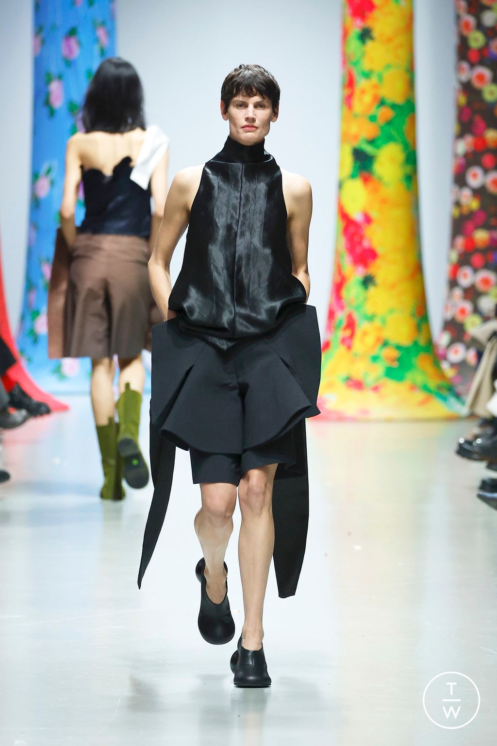 Fashion Week Paris Spring/Summer 2025 look 33 from the Zomer collection womenswear