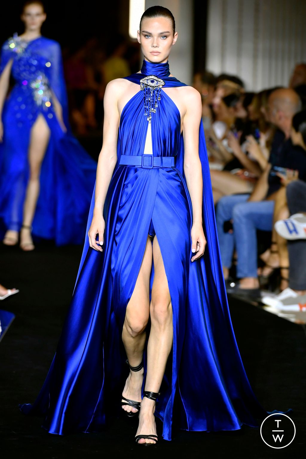 Fashion Week Paris Fall/Winter 2022 look 18 from the Zuhair Murad collection couture