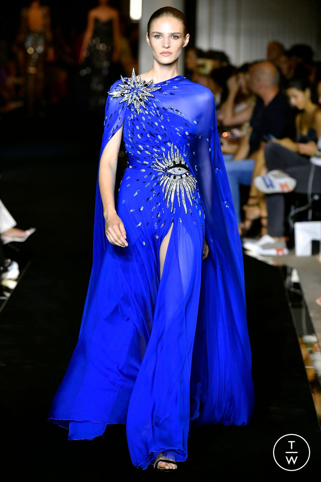 Fashion Week Paris Fall/Winter 2022 look 19 from the Zuhair Murad collection couture