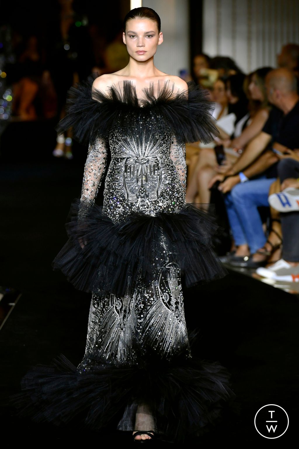 Fashion Week Paris Fall/Winter 2022 look 32 from the Zuhair Murad collection couture