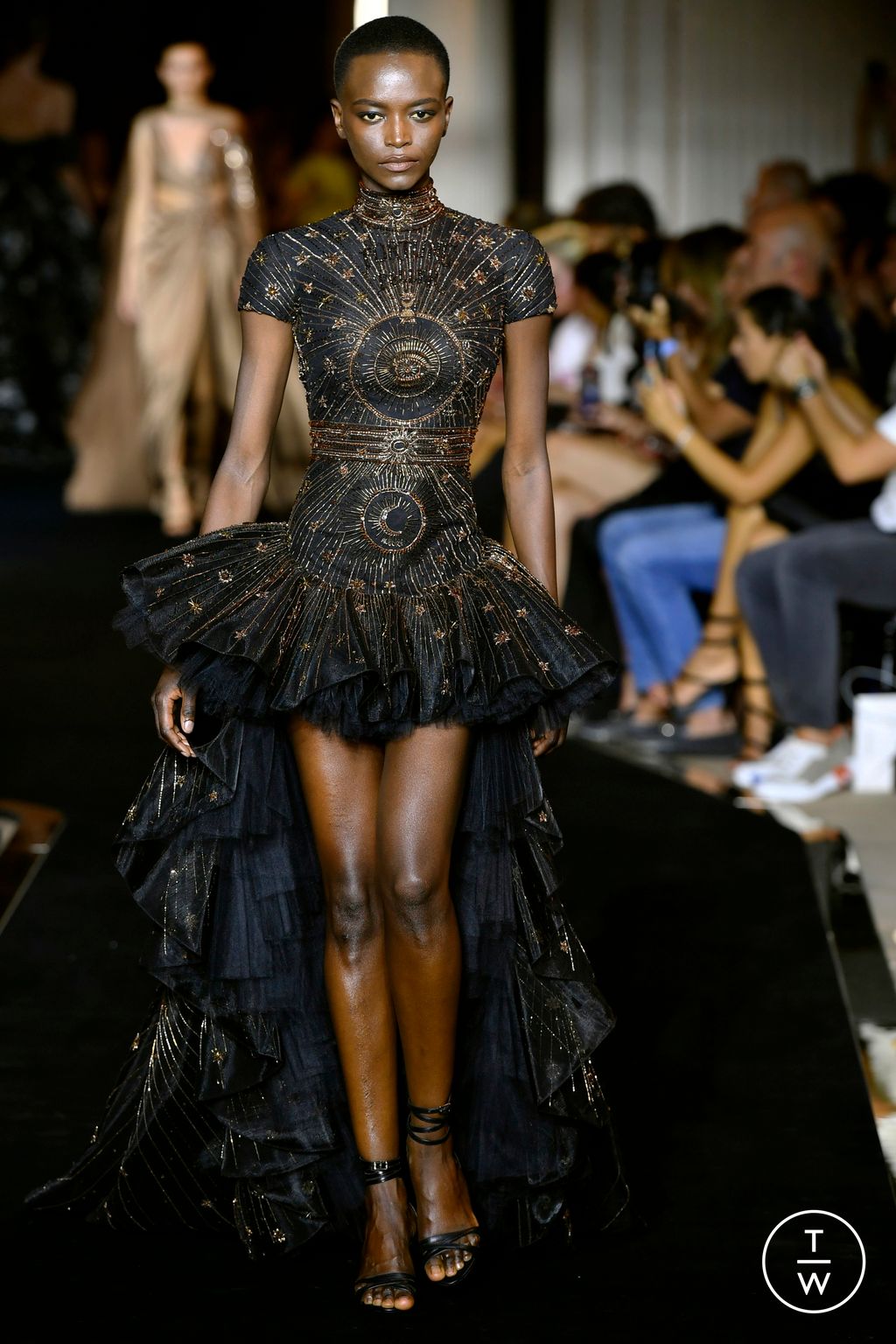 Fashion Week Paris Fall/Winter 2022 look 38 from the Zuhair Murad collection couture