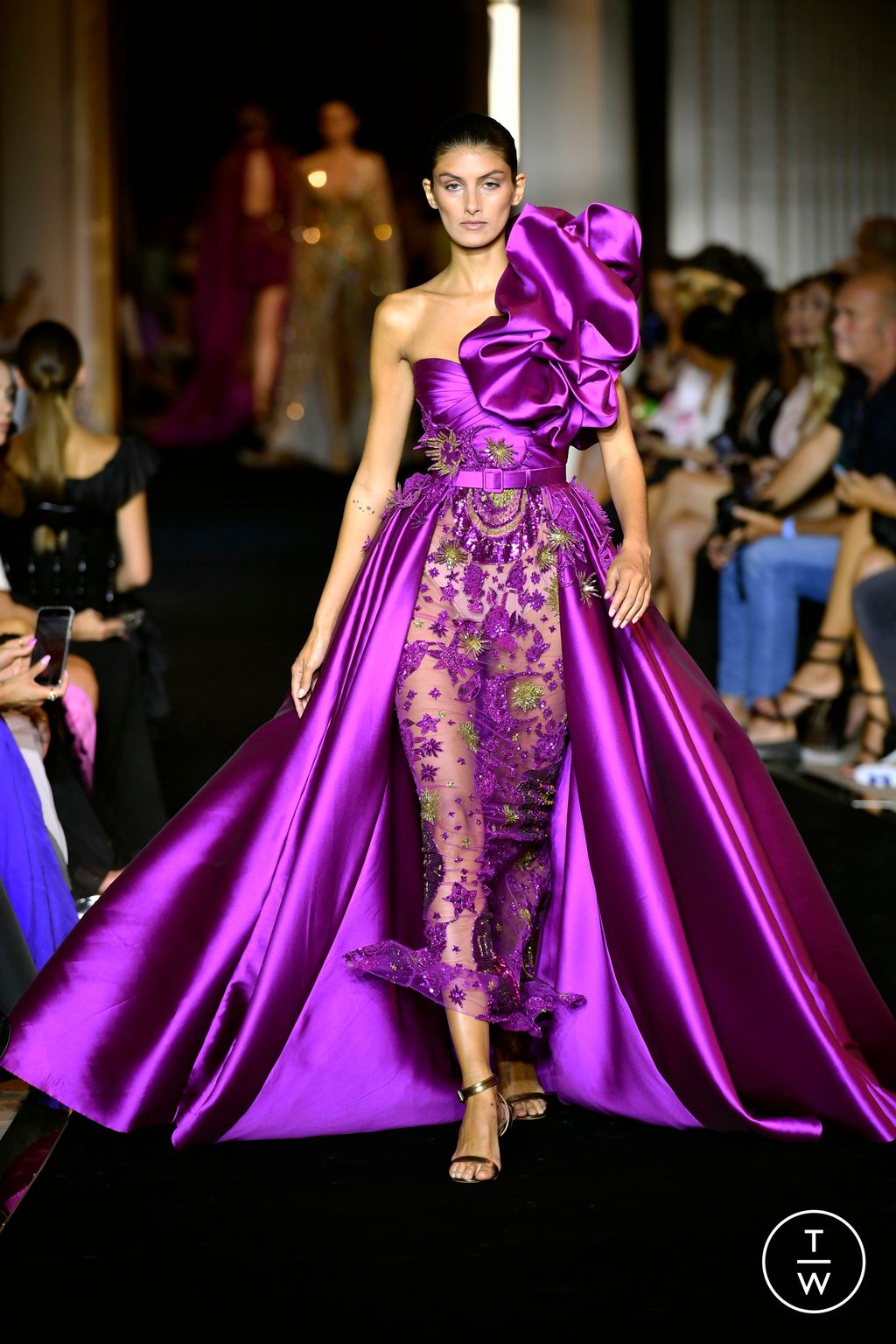 Fashion Week Paris Fall/Winter 2022 look 47 from the Zuhair Murad collection couture