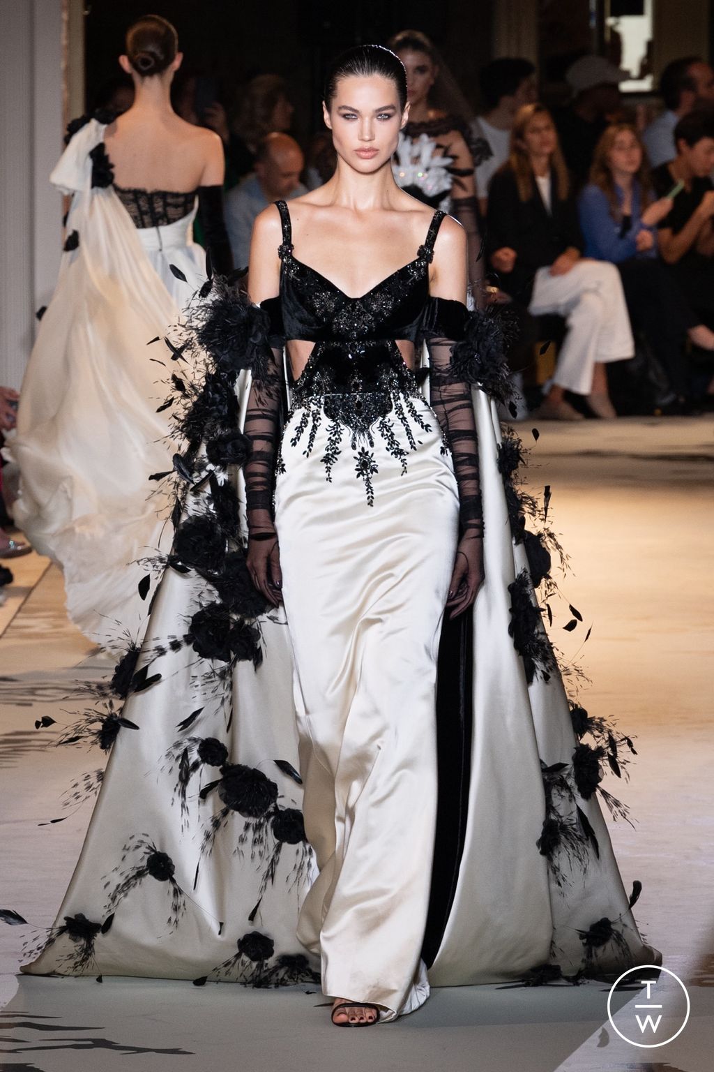 Fashion Week Paris Fall/Winter 2023 look 3 from the Zuhair Murad collection couture