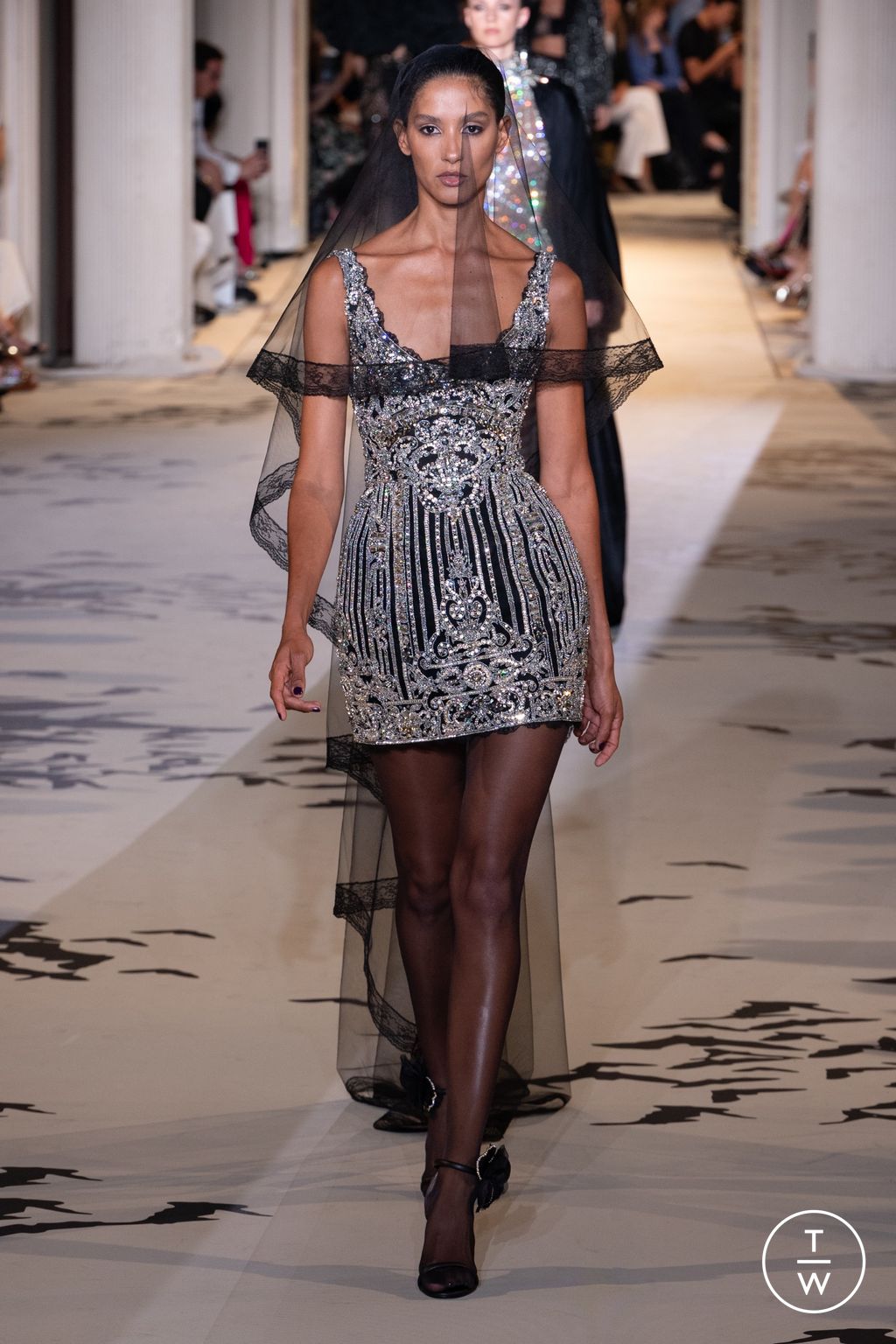 Fashion Week Paris Fall/Winter 2023 look 10 from the Zuhair Murad collection couture