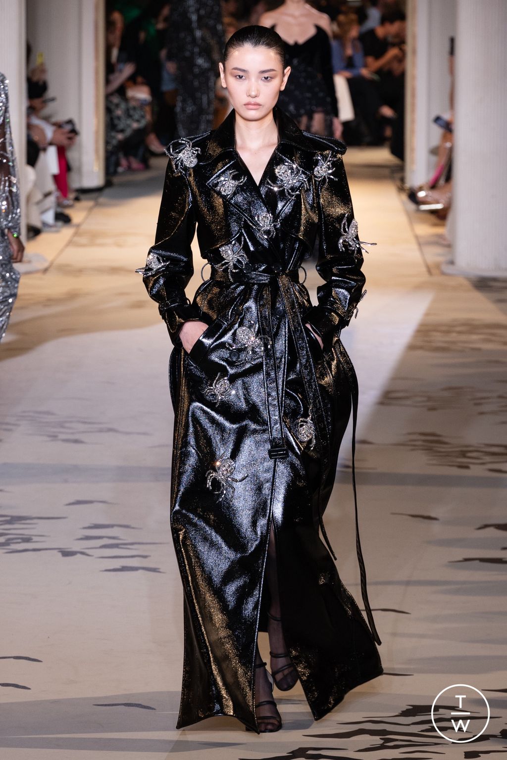 Fashion Week Paris Fall/Winter 2023 look 14 from the Zuhair Murad collection couture