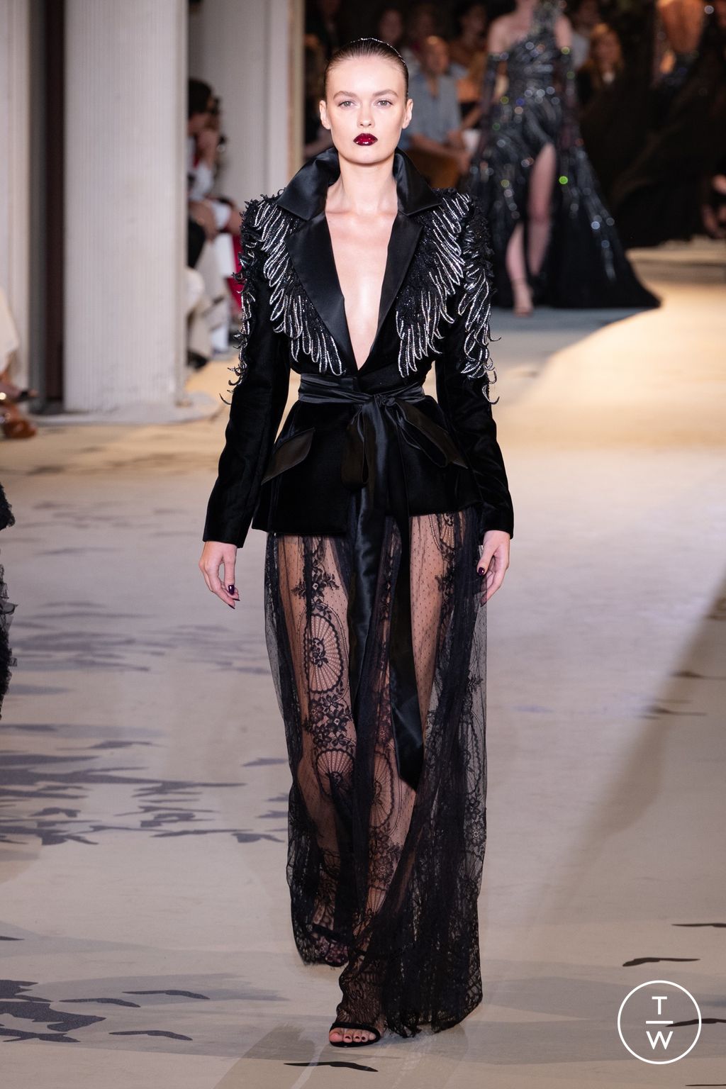 Fashion Week Paris Fall/Winter 2023 look 19 from the Zuhair Murad collection couture
