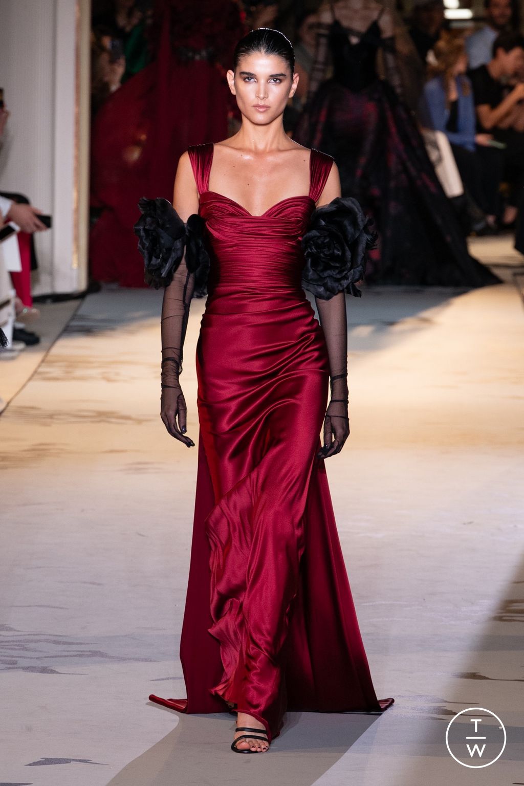 Fashion Week Paris Fall/Winter 2023 look 29 from the Zuhair Murad collection couture