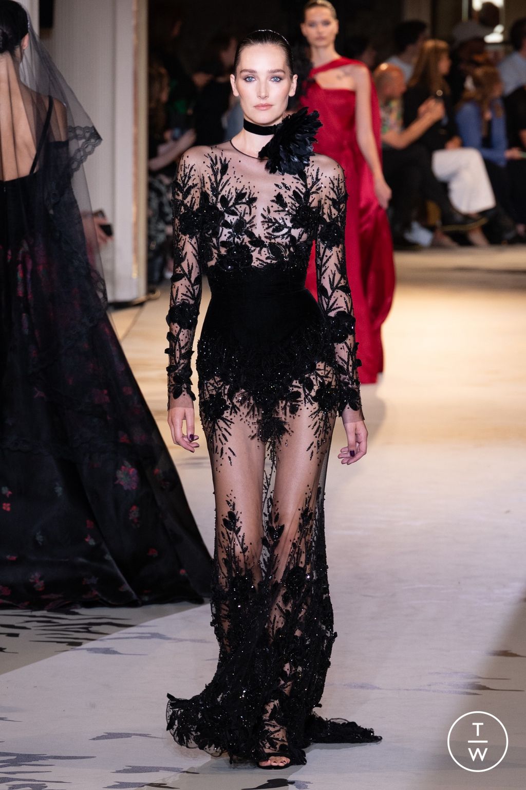 Fashion Week Paris Fall/Winter 2023 look 32 from the Zuhair Murad collection 高级定制