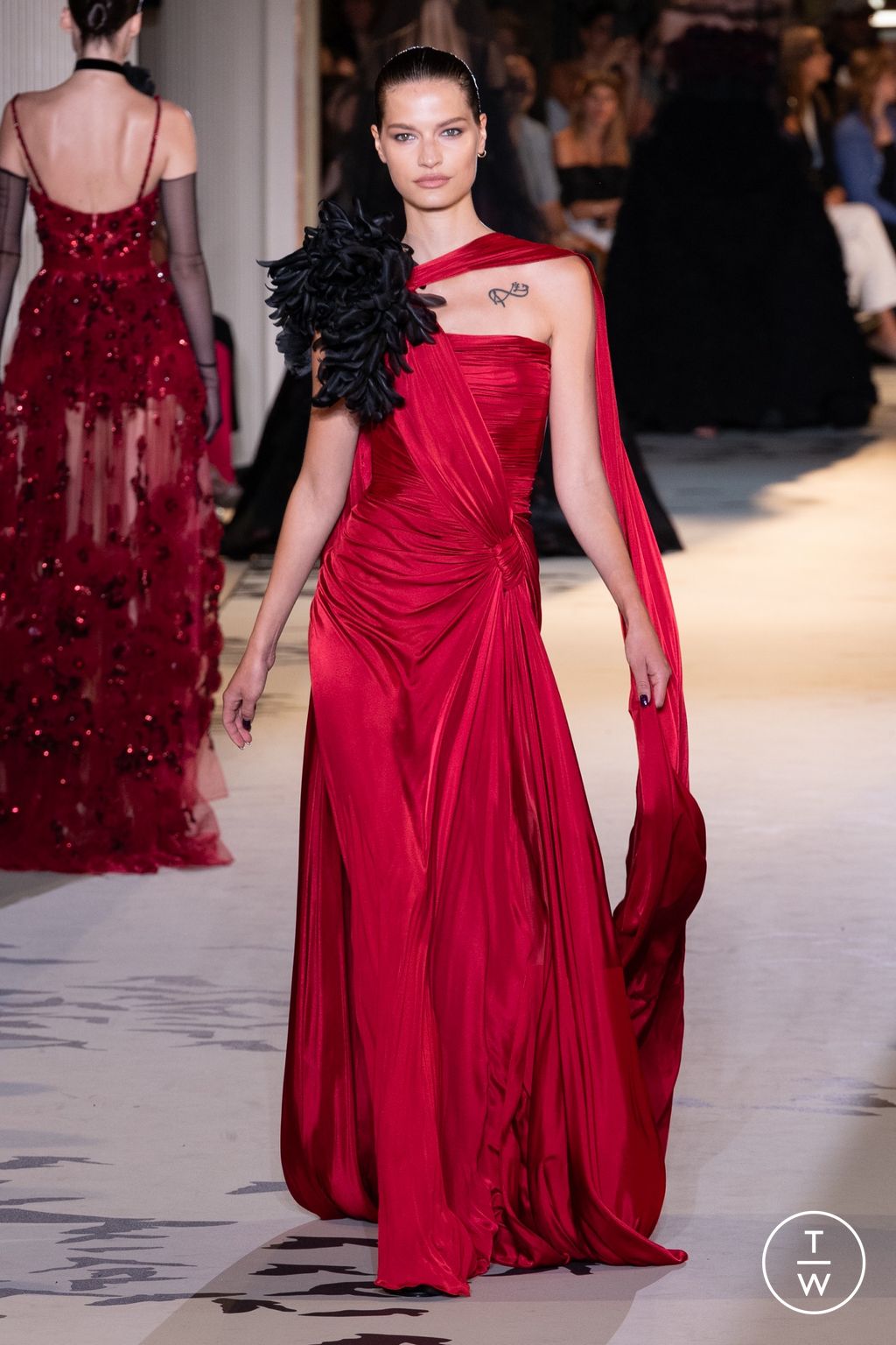Fashion Week Paris Fall/Winter 2023 look 33 from the Zuhair Murad collection couture