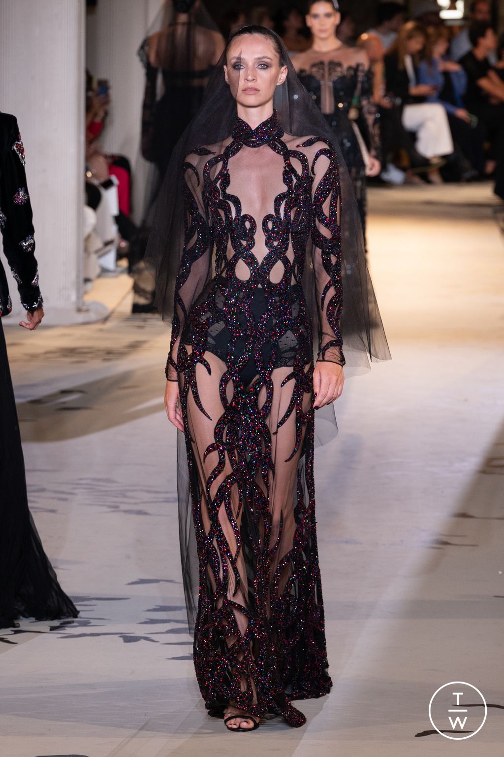 Fashion Week Paris Fall/Winter 2023 look 37 from the Zuhair Murad collection 高级定制
