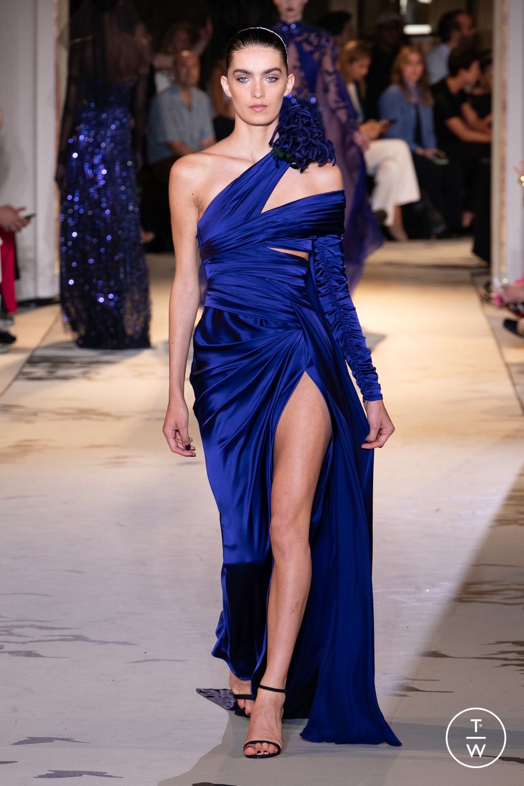 Fashion Week Paris Fall/Winter 2023 look 41 from the Zuhair Murad collection 高级定制