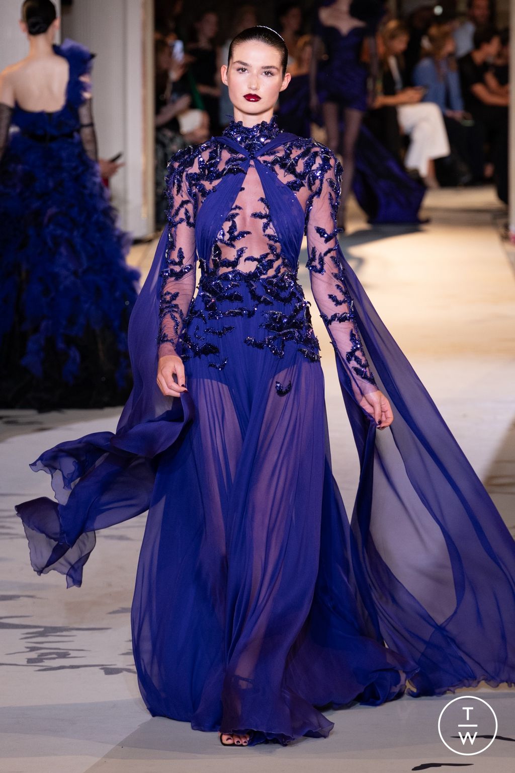 Fashion Week Paris Fall/Winter 2023 look 42 from the Zuhair Murad collection 高级定制