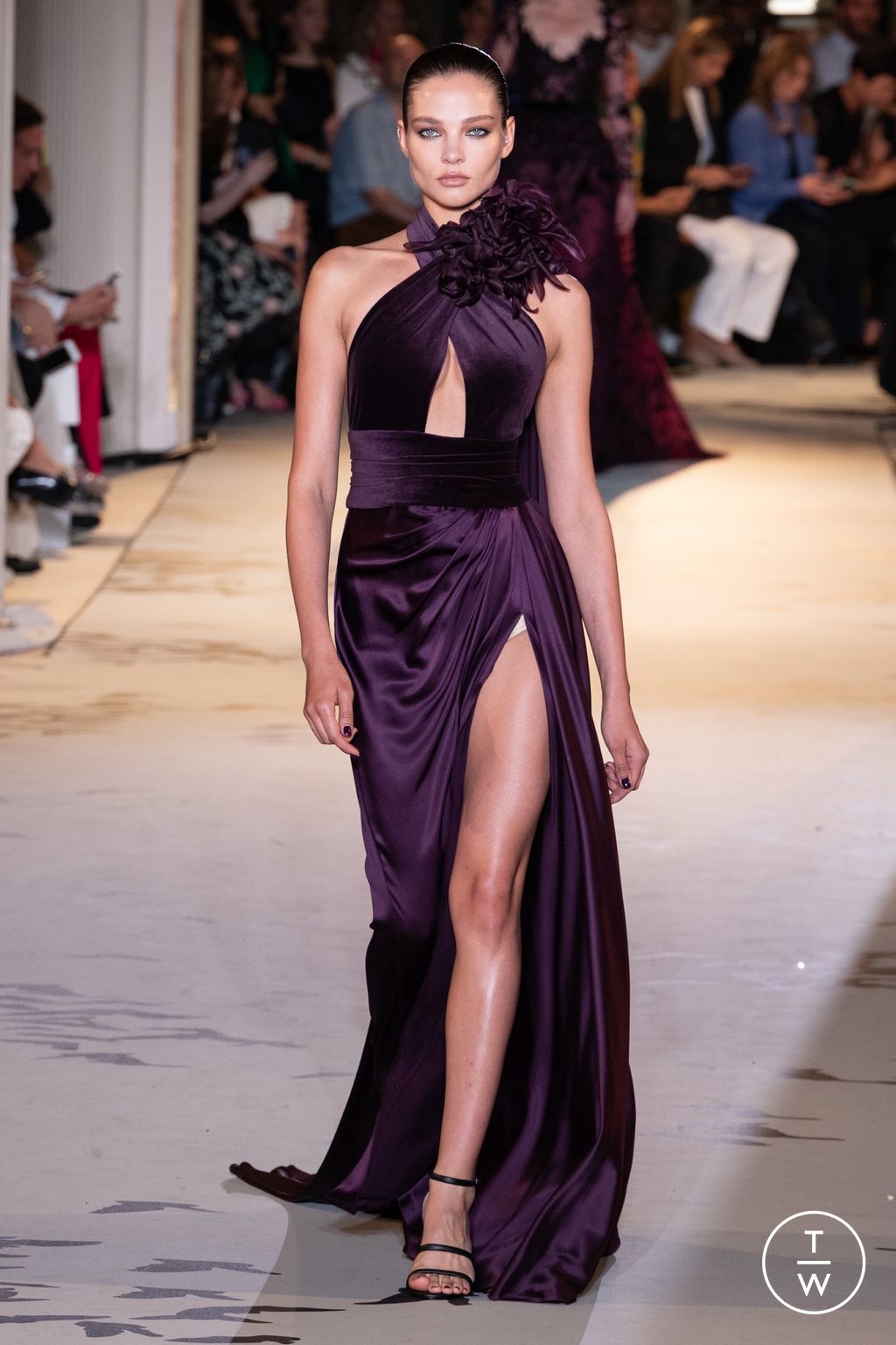 Fashion Week Paris Fall/Winter 2023 look 44 from the Zuhair Murad collection couture