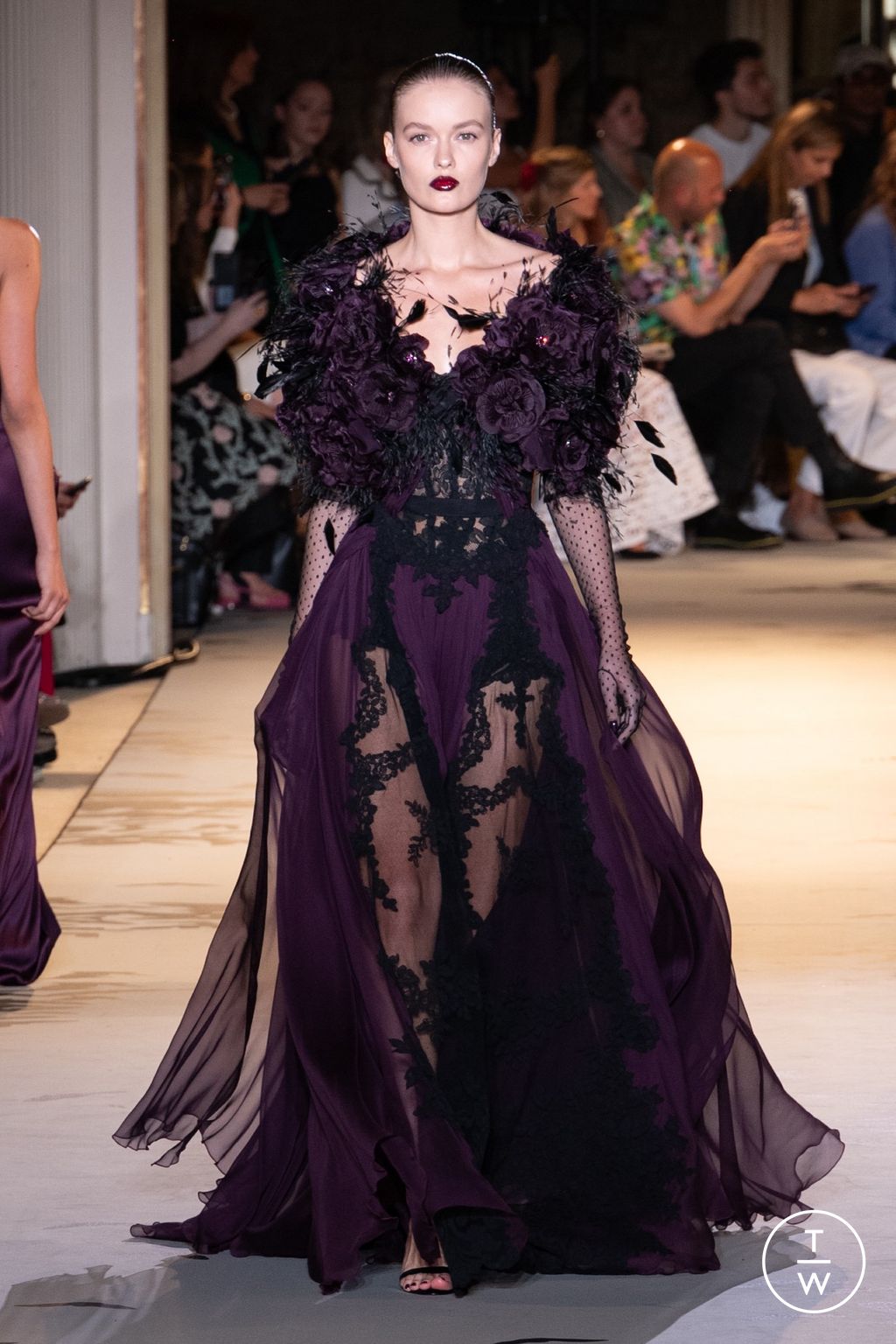 Fashion Week Paris Fall/Winter 2023 look 46 from the Zuhair Murad collection 高级定制