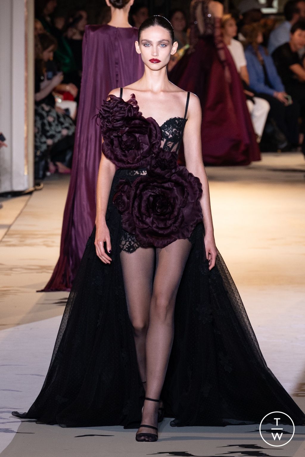 Fashion Week Paris Fall/Winter 2023 look 51 de la collection Zuhair Murad couture