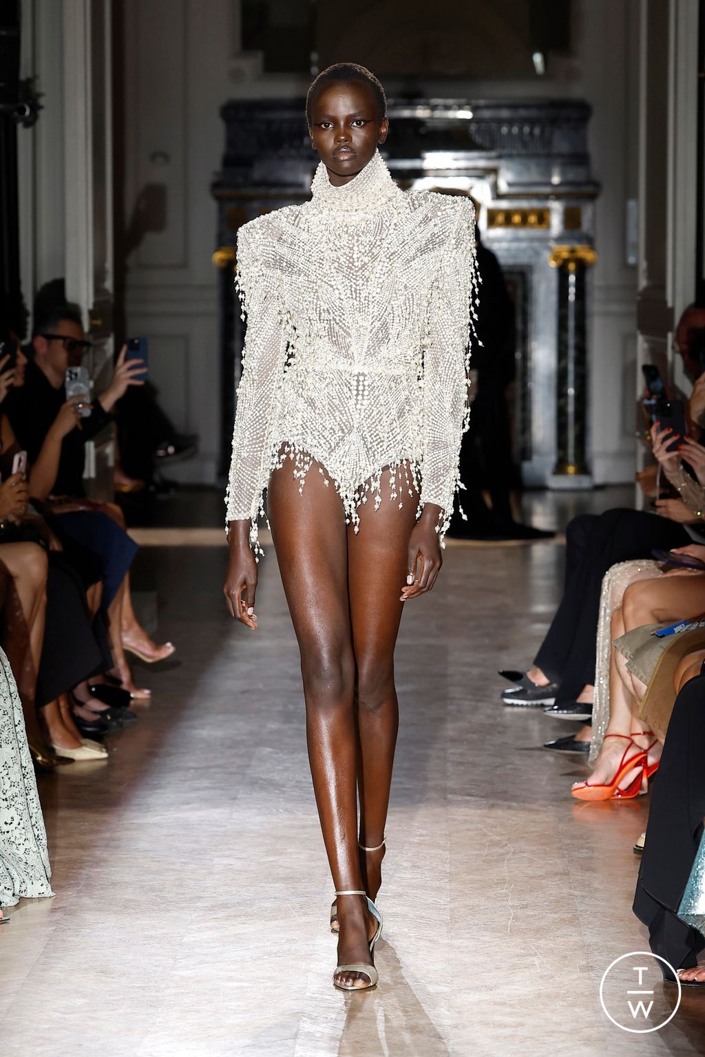 Fashion Week Paris Fall/Winter 2024 look 1 from the Zuhair Murad collection couture