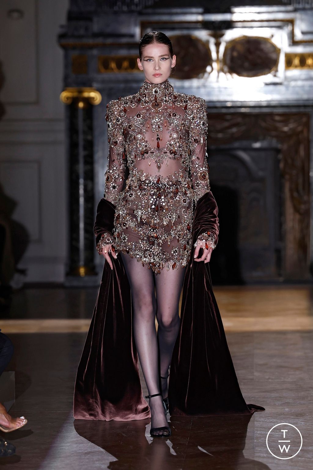 Fashion Week Paris Fall/Winter 2024 look 34 de la collection Zuhair Murad couture