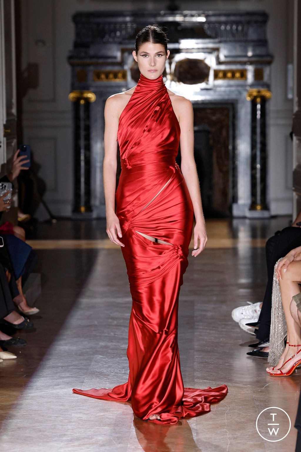 Fashion Week Paris Fall/Winter 2024 look 42 from the Zuhair Murad collection couture