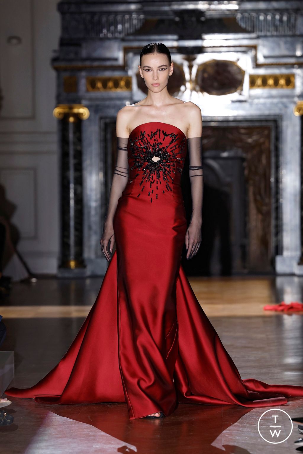 Fashion Week Paris Fall/Winter 2024 look 44 de la collection Zuhair Murad couture