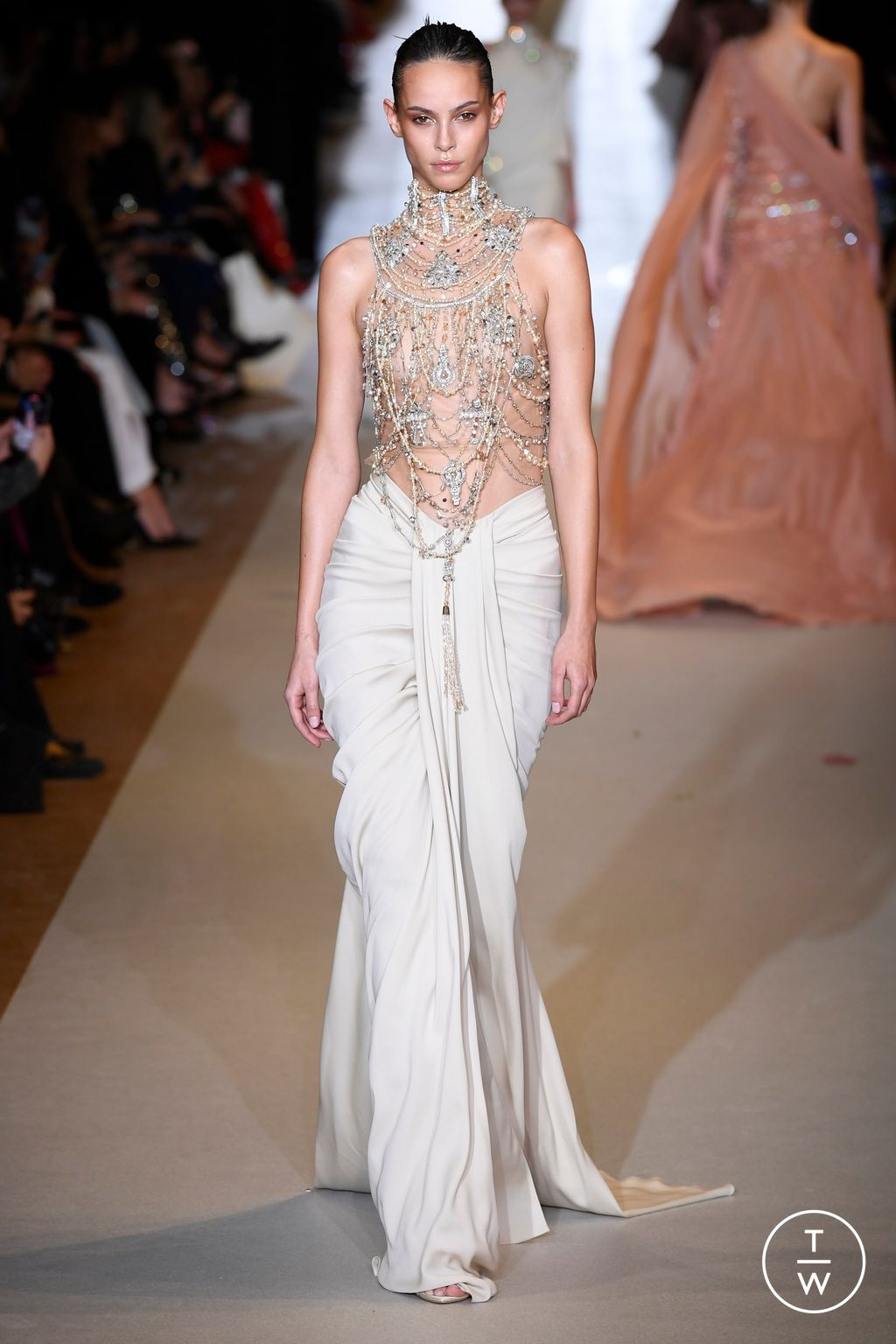 Fashion Week Paris Spring/Summer 2024 look 17 from the Zuhair Murad collection couture